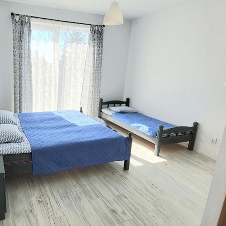 Emada- Pokoje Goscinne I Studia Ostrowo  Δωμάτιο φωτογραφία