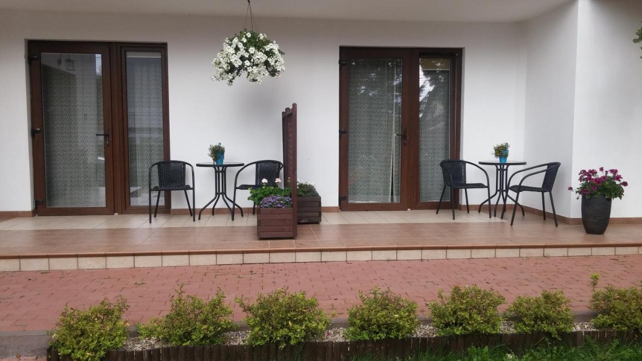 Emada- Pokoje Goscinne I Studia Ostrowo  Εξωτερικό φωτογραφία