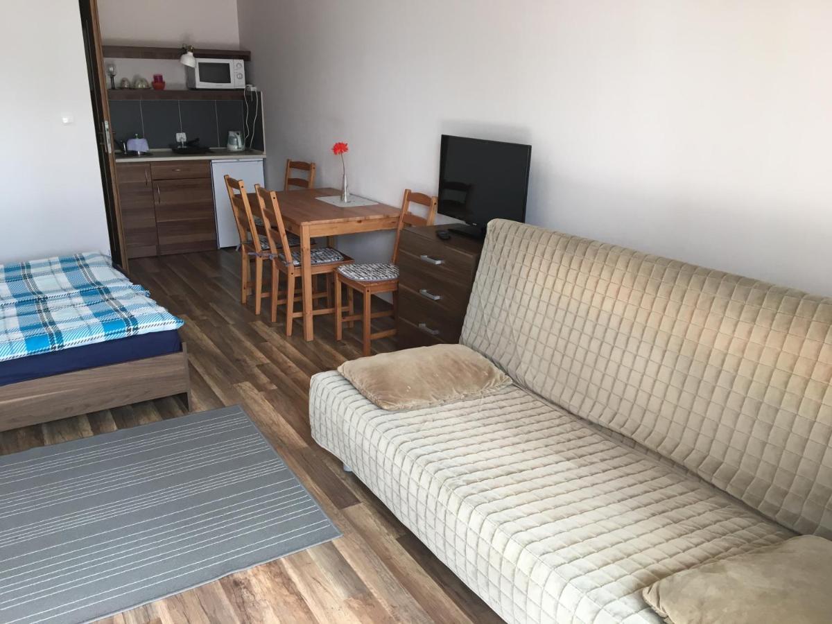 Emada- Pokoje Goscinne I Studia Ostrowo  Εξωτερικό φωτογραφία