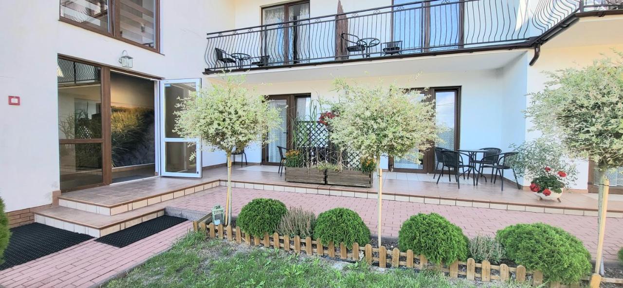 Emada- Pokoje Goscinne I Studia Ostrowo  Εξωτερικό φωτογραφία
